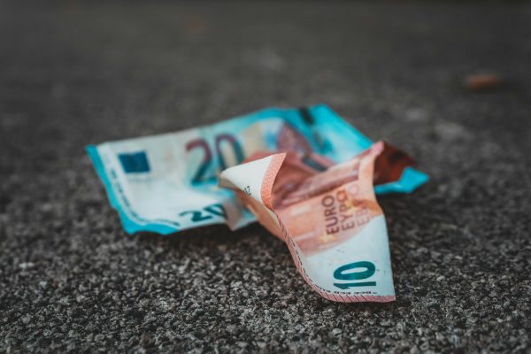 Защита от инфлация: Кои са най-сигурните видове инвестиции за начинаещи